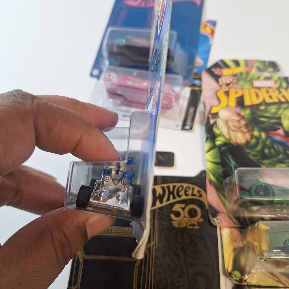 Hot Wheels 7‎ Cars Speeder Treasure/ Jaded / Power Bomb/ Gasser Damage Cards